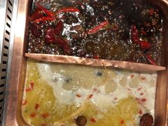 麻辣·养生鸳鸯锅-老牌坊云南鱼豆花火锅(爱建店)