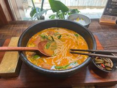 -银米·云南传统过桥米线(双廊黑金冠店)