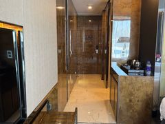 -广州天河希尔顿酒店