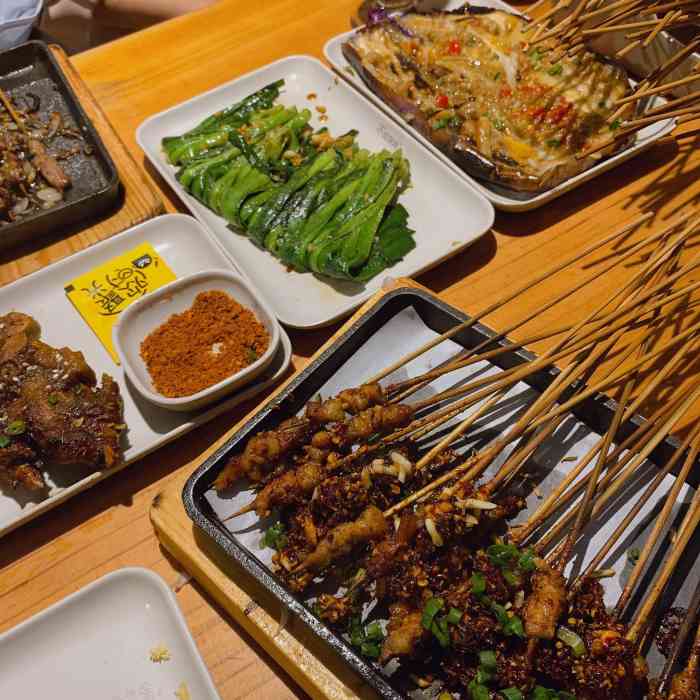 木屋烧烤(武汉天地店)-"一进门,烤的香喷的红薯味扑面而来.等餐的.