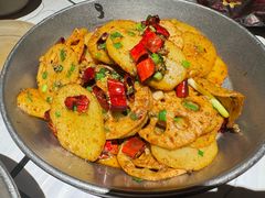 -巴厘龙虾·榜首油焖大虾(音乐学院·沿江酒馆店)