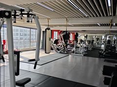 -越·健身工作室(华尔兹广场写字楼B栋店)