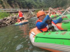 -安吉龙王山峡谷漂流