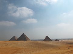 -吉萨金字塔群