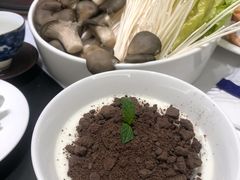 -红鼎豆捞·非遗鲍皇汤火锅(宝丰路店)