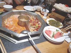 -佬土鹅肠火锅(扬中步行街店)