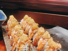 -雍容荟帝王蟹活龙虾展台自助(IFS黑金店)