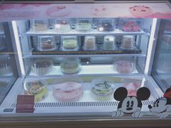 面包甜点陈列柜-哈根达斯(皇城恒隆广场店)