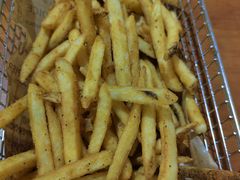 -BHC炸鸡(明洞总店)