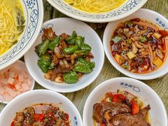 -李与白包子铺(桐梓林店)