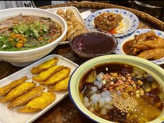 -爆炸头阿姨小四川正宗川味小吃(无任何分店)