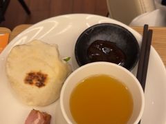 -怡咖啡海鲜自助餐厅(浦东香格里拉店)