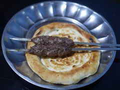 -烤肉小伙烤肉店