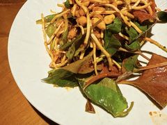 -雀舞云南菜(天津天河城购物中心店)