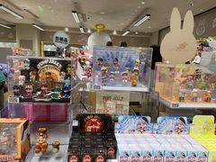 -泡泡玛特POPMART(蓝色港湾店)