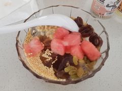 -茅草房·河畔园林火锅