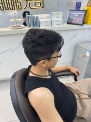 -尤司男士国潮理发馆