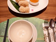 炸虾饼配泰国梅子酱-帕蓝·暹罗料理(大学路店)