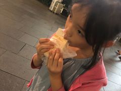 -詹爷爷乌节路街头冰淇淋