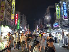 -六合夜市