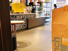 -麦当劳(汉口火车站候车室店)