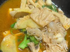 -万记麻辣烫国展总店