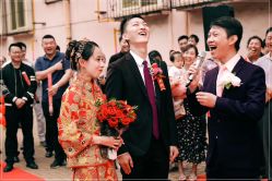 点击看大图 -拉瑞娜LaReine婚纱礼服高级定制