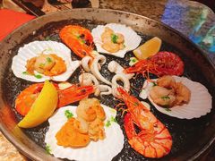 传统西班牙墨鱼汁海鲜饭-BROWNSTONE布朗石西班牙餐厅(深圳湾店)