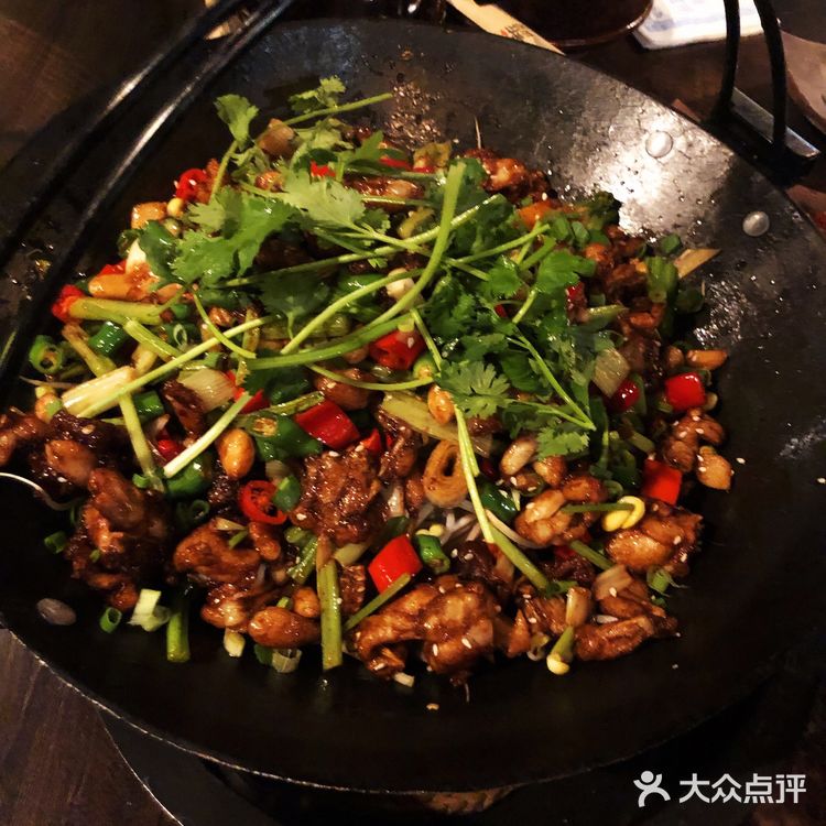 【拔草】带你一秒穿越回古代的这家铁锅炖[加油]