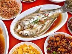 -丹水桥地锅鱼·翘嘴鲌·地方特色全鱼宴(丹江口大坝店)