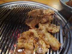 -草家酱蟹炭火烤肉店(珲春南路一店)