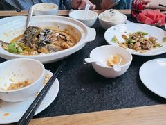 -鱼鲜饭香·招牌汽锅剁椒鱼头王