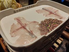 -老牌坊云南鱼豆花火锅(爱建店)