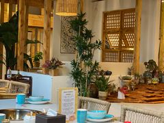 -墨居上隐·院子里火锅(峨眉店)