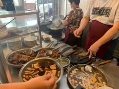 -松树干拌面店