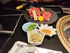 -山川小町·极番烧肉(新地假日广场店)
