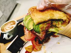 超巨型牛角包-GOTLOT COFFEE&KITCHEN角落厨房NOOK店