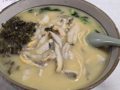 -明呈黄鱼面馆(斜土路店)