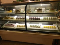 面包甜点陈列柜-喜来登酒店-盛宴标帜餐厅