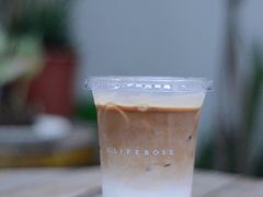 海盐焦糖冰拿铁-素咫咖啡CLIFEROSE