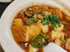 冬菇火腩焖山水豆腐-美极鲜食坊(宝安南路店)