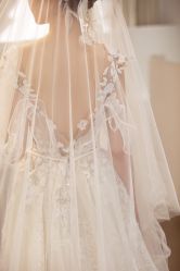 -艾米丽婚纱礼服