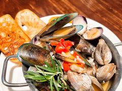 新西兰青口配蒜香白酒奶油汁-Bistro 63 创意融合料理(广粤天地店)