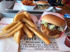 -FATBURGER 特富客汉堡(外交公寓店)