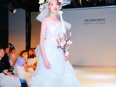 -粤港芭莎美容美发化妆学校