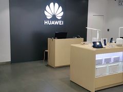 -华为授权体验店(万航渡路)