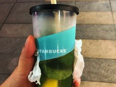-星巴克臻选(周浦万达店)