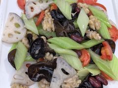 -老兰家传统烧烤炒菜泡馍(小南门店)