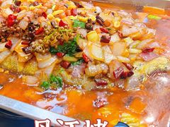 -丹水桥地锅鱼·翘嘴鲌·地方特色全鱼宴(丹江口大坝店)