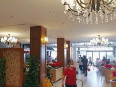 -鹏城人家海鲜酒家·23年老字号(较场尾店)